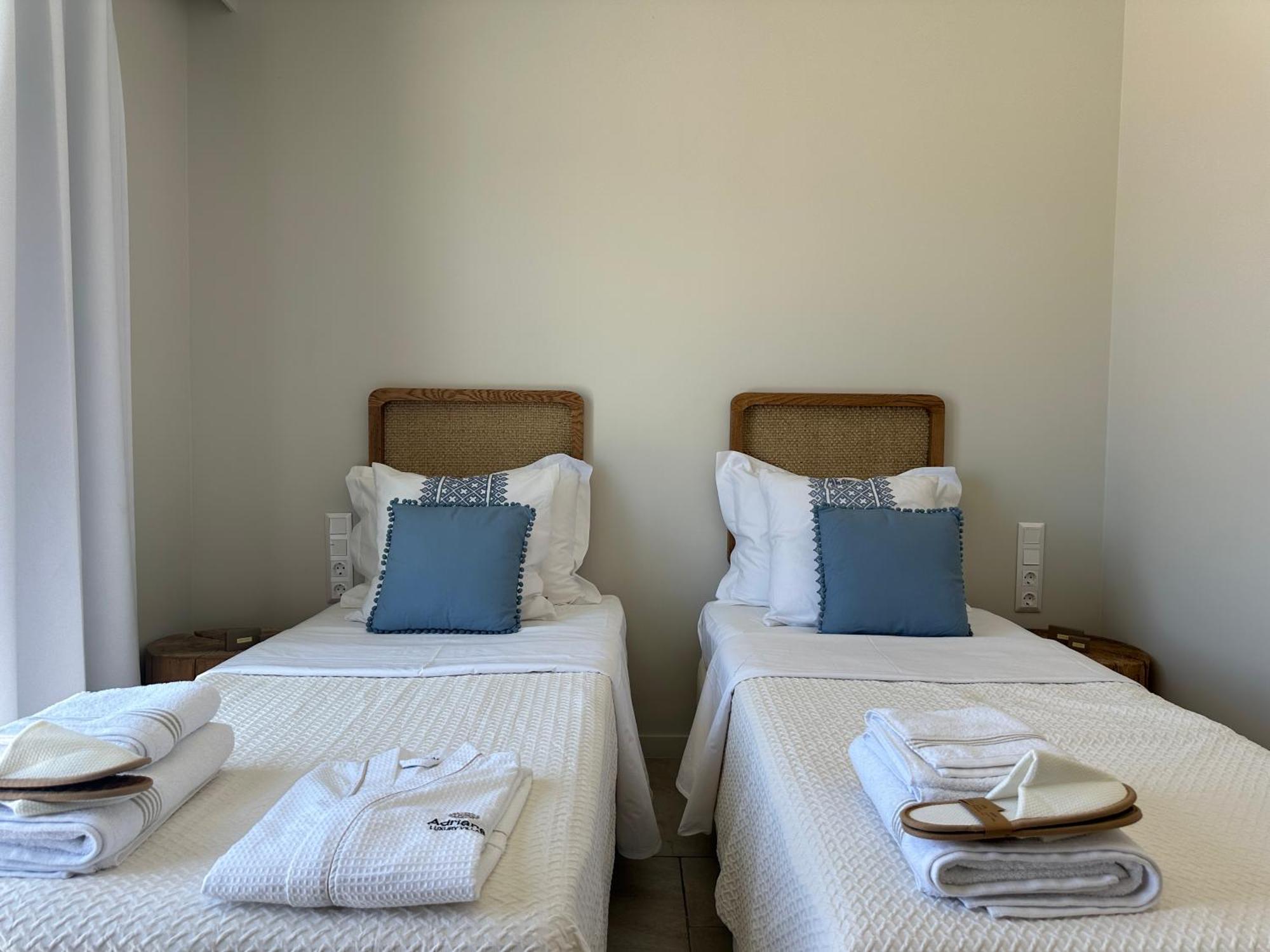 Adriana Luxury Villas 阿达玛斯 外观 照片